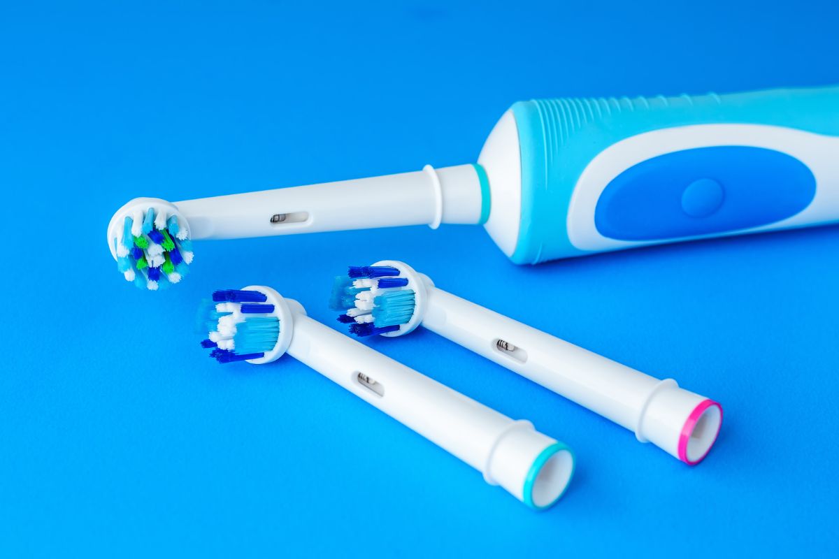 Are Electric Toothbrushes Good for Cleaning Teeth with Braces? Orthodontist Toronto
